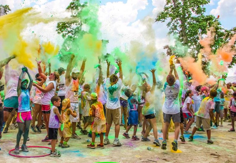 The Fun Ways to Throw Color Run Powder Party - Color Blaze Wholesale Color  Powder